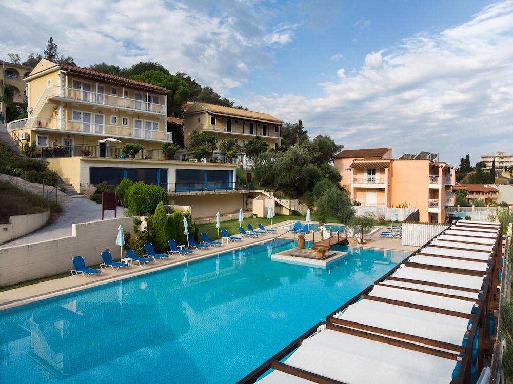 Marina Apartments, Agios Gordios  Exterior photo