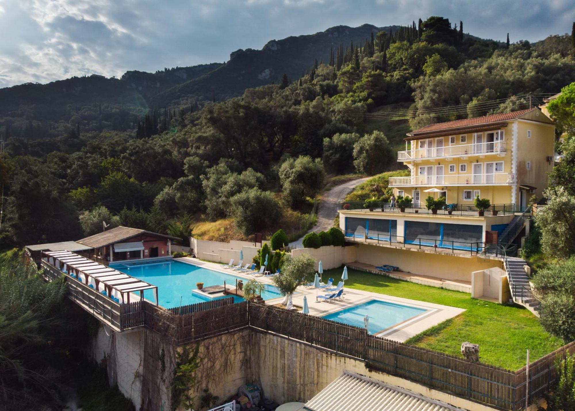 Marina Apartments, Agios Gordios  Exterior photo