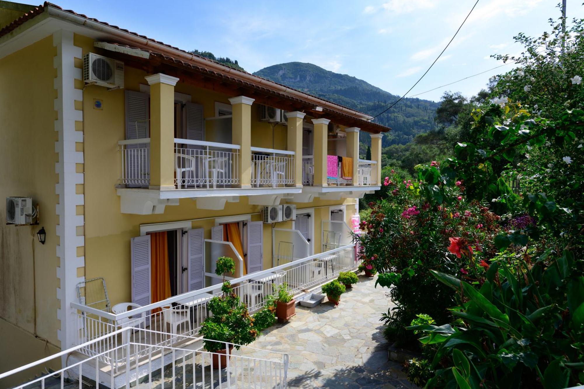 Marina Apartments, Agios Gordios  Exterior photo