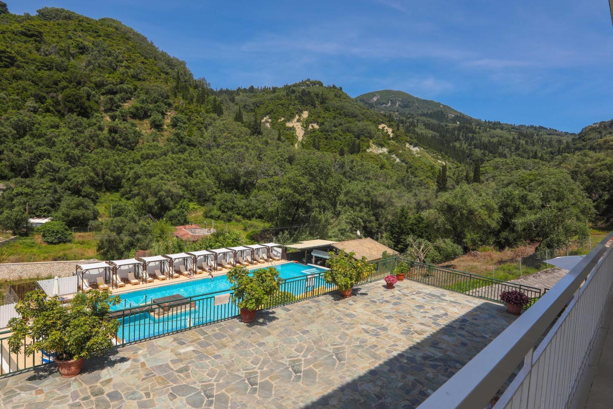 Marina Apartments, Agios Gordios  Exterior photo