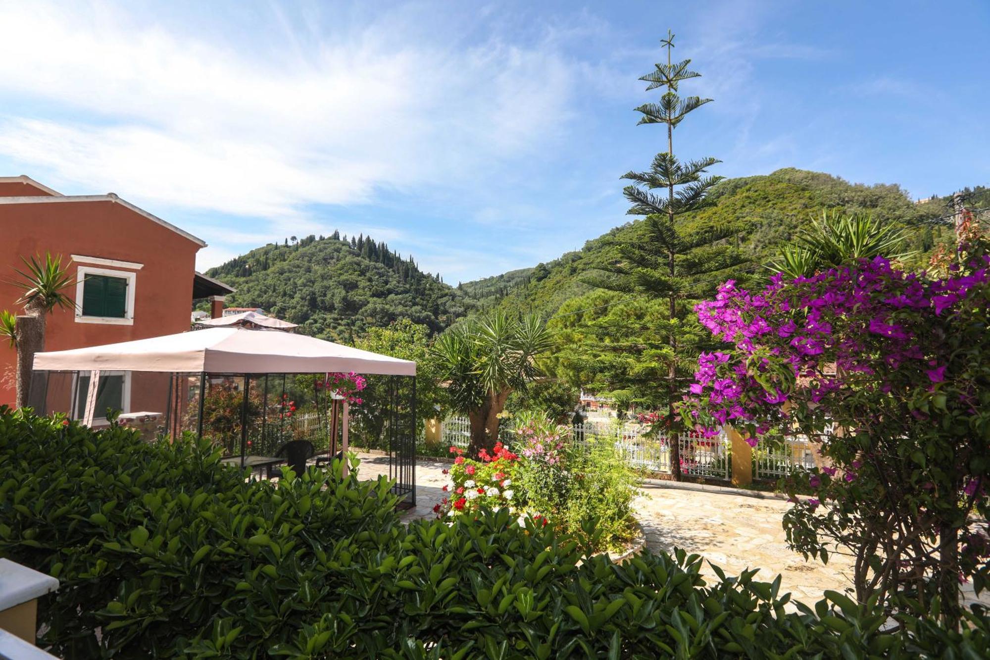 Marina Apartments, Agios Gordios  Exterior photo