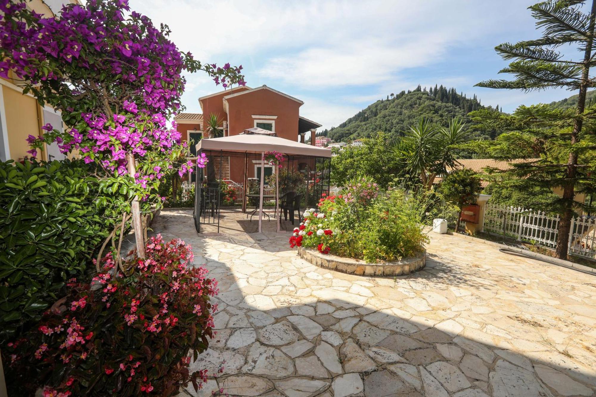 Marina Apartments, Agios Gordios  Exterior photo
