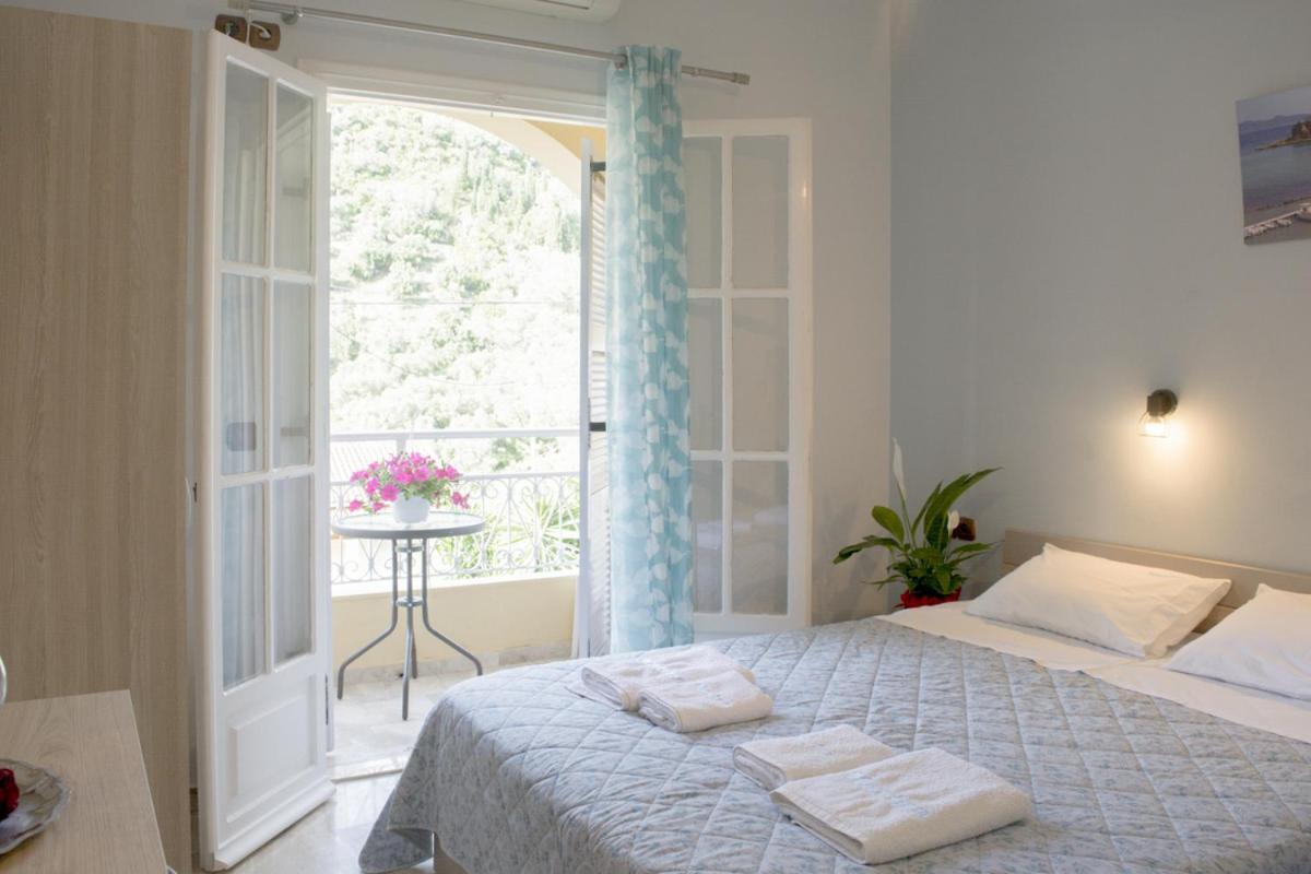 Marina Apartments, Agios Gordios  Exterior photo