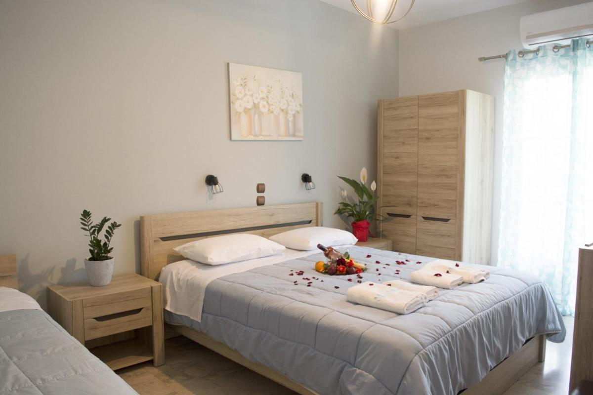 Marina Apartments, Agios Gordios  Exterior photo
