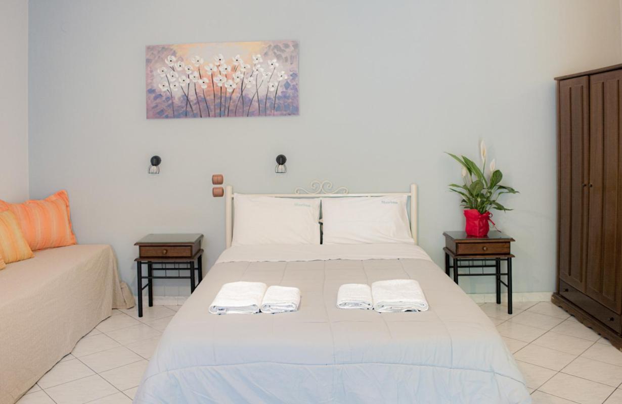Marina Apartments, Agios Gordios  Exterior photo