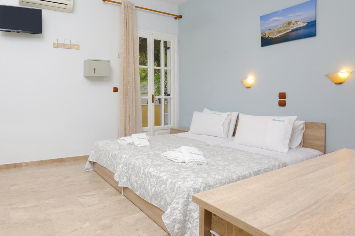Marina Apartments, Agios Gordios  Exterior photo